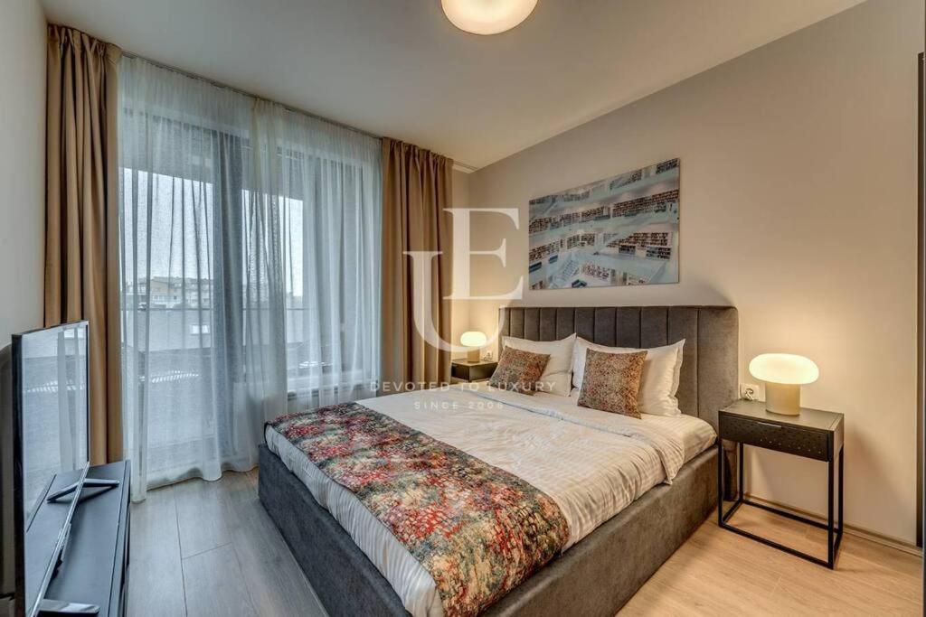 New York: A Spacious Modern Apartment With Parking ソフィア エクステリア 写真