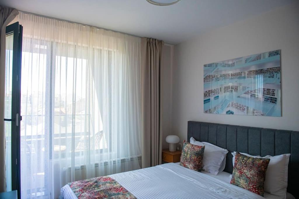 New York: A Spacious Modern Apartment With Parking ソフィア エクステリア 写真